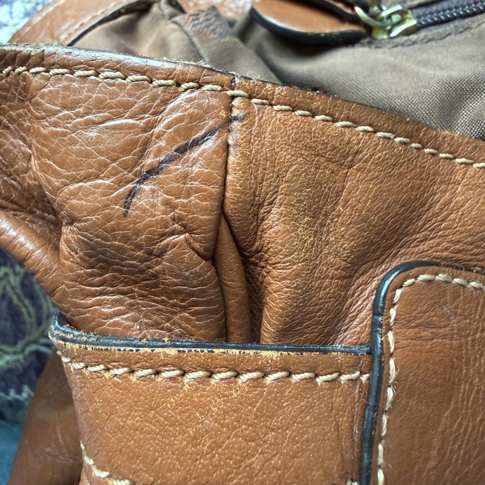 Mulberry Alexa Tan Leather Crossbody Bag with Gold Hardware - Picture 10 of 15